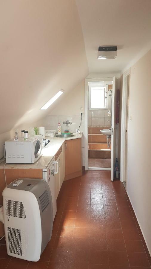 Csalad-Barat Apartman บาลาตอนแลลเล ภายนอก รูปภาพ